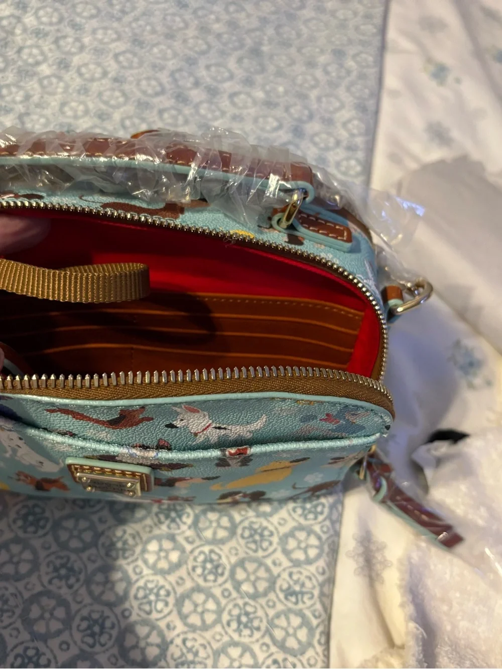 NWT Disney Dooney & Bourke 2017 Dogs Blue Ambler Crossbody Bag Purse Rare
